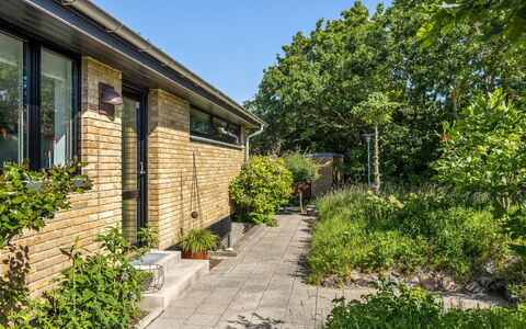 Segut - 300M from the Sea: Roof, House, Home, Cottage, Door, Siding, Deck, Porch, Plank, Hardwood