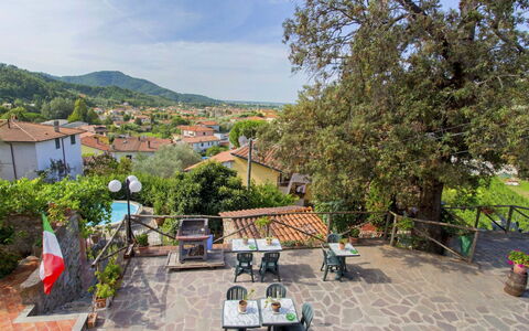 Massarosa 890: Property, Real Estate, Building, Town, House, Hill Station, Tourism, Apartment, Tree, Home