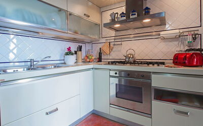 Accommodation:&nbsp;Alice 890.2