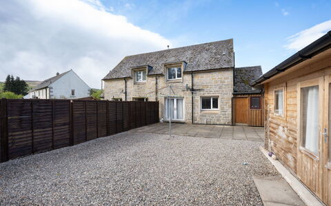 Cannich Cottage: Tree, House, Home, Shrub, Cottage, Estate, Forest, Larch, Woodland