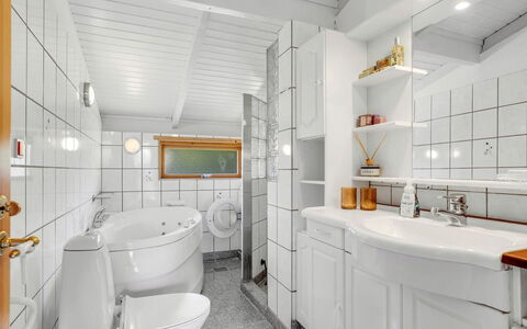 Torkel - 1Km from the Sea: Plumbing Fixture, Interior Design, Flooring, Sink, Ceiling, Floor, Tap, Plumbing, Home, Bathroom