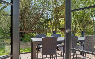 Alika - 700M from the Sea