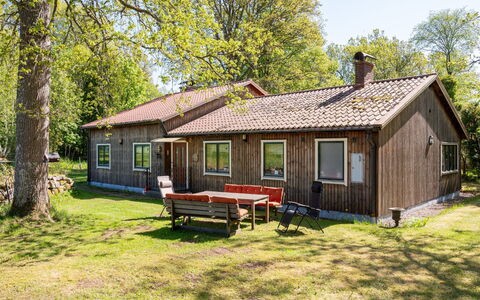 Extorp: Grass, Building, Wood, House, Cottage, Roof, Home, Rural Area, Land Lot, Farmhouse