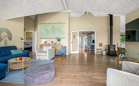 Gerlind - 75M to the Fjord: Furniture, Interior Design, Flooring, Floor, Wall, Wood, Couch, Ceiling, Living Room, Room