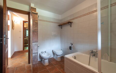House in the Woods, Pool and Relax in Umbria: Flooring, Plumbing Fixture, Floor, Interior Design, Bathroom, Ceiling, Room, Plumbing, Tap, Sink