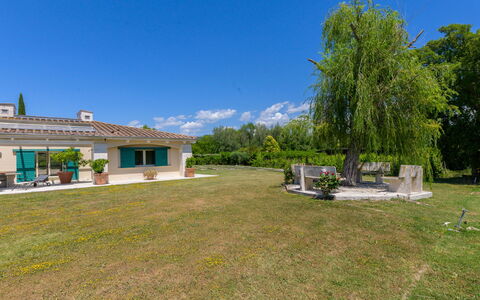 La Sorgente: Shrub, Home, Plain, Estate, Garden, Lawn, Cottage, Farmhouse, Landscaping, Yard