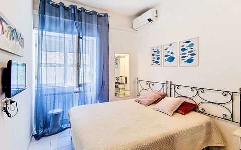 Bemi' Al Mare: Bed, Bedroom, Furniture, Flooring, Floor, Interior Design, Apartment, Room, Bed Sheet, Bedding
