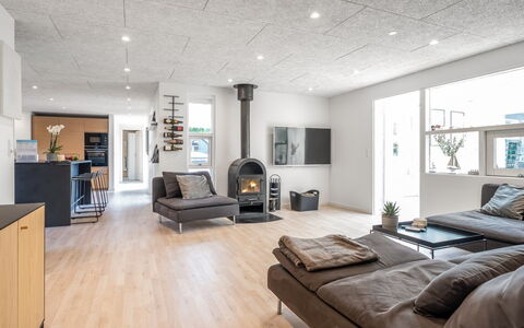 Keijo - from the Sea: Interior Design, Flooring, Furniture, Floor, Wall, Ceiling, Wood, Living Room, Couch, Room