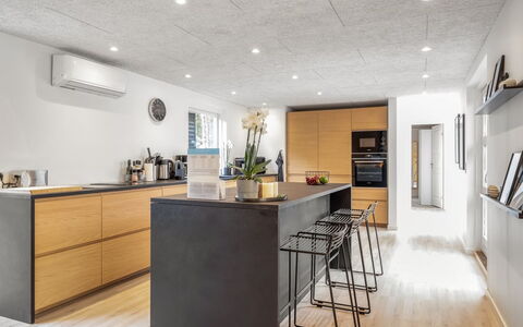 Keijo - from the Sea: Kitchen, Furniture, Flooring, Countertop, Interior Design, Wood, Floor, Kitchen Appliance, Ceiling, Home Appliance