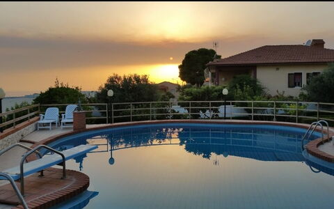 Villa Sole Mare: Swimming Pool, Resort, Shade, Eco Hotel, Resort Town, Outdoor Furniture, Hotel