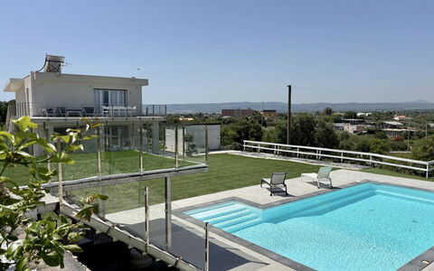 Rari House: Swimming Pool, Resort, Composite Material, Outdoor Furniture, Leisure, Shade, Eco Hotel, Thermae, Water Feature, Villa