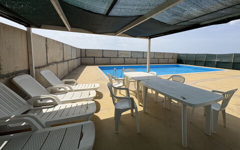 L'Oasi di Salvo: Floor, Shade, Swimming Pool