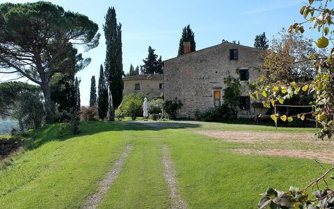 Il Poggio: Grass, Property, Castle, Estate, Lawn, Building, Tree, Garden, Sky