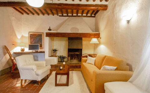 Il Poggio: Furniture, Property, Building, Couch, Interior Design, Wood, Flooring, Living Room, Table, Floor