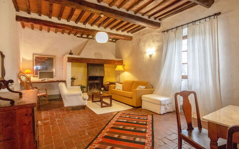 Il Poggio: Table, Furniture, Building, Property, Couch, Chair, Wood, Picture Frame, Interior Design, House