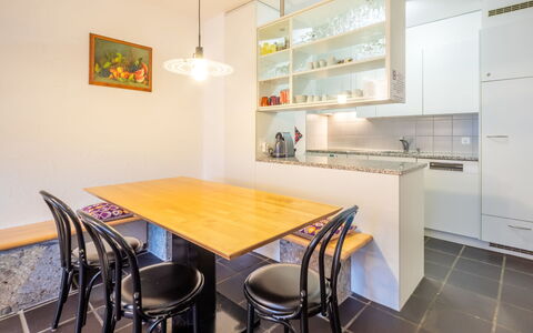 Val Signina 3-28: Interior Design, Flooring, Furniture, Wall, Floor, Wood, Countertop, Kitchen, Ceiling, Room