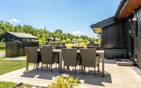 Arwed - 900M from the Sea: Home, Roof, Land Lot, Cottage, Shade, Estate, Garden, Porch, Hardwood, Landscaping