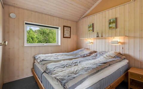 Adelinde - 300M from the Sea: Wood, Bedroom, Home, Hardwood, Ceiling, Wood Stain, Bed Frame, Log Cabin, Plank, Bed