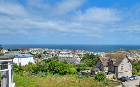 St. Ives 635: Grass, House, Rural Area, Cottage, Roof, Home, Landscape, Plain, Land Lot