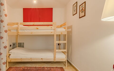 Ciasina Alpina: Interior Design, Bed, Furniture, Bedroom, Floor, Flooring, Wall, Wood, Room, Bed Sheet