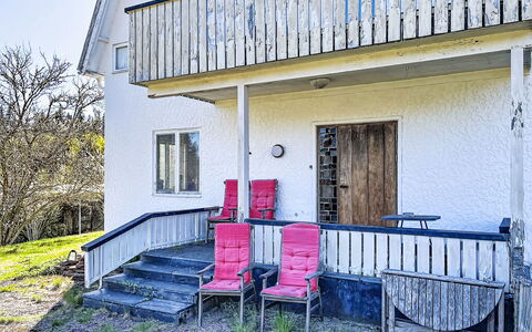 Disponentvillan: Grass, House, Rural Area, Cottage, Roof, Home, Landscape, Plain, Land Lot