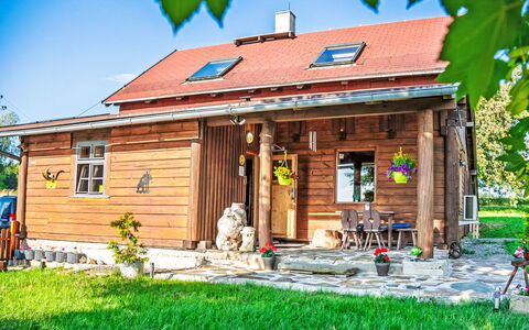 Chata Ujo: Building, Window, Wood, House, Cottage, Door, Home, Roof, Siding, Rural Area