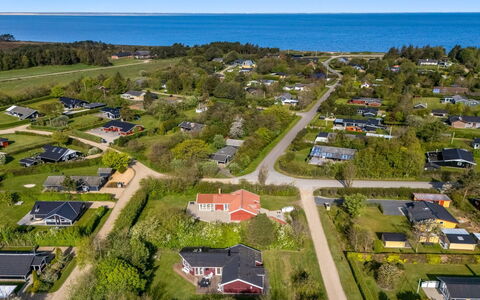 Maiti - 400M to the Fjord: Water, Water Resources, Body Of Water, Rock, Coast, Natural Landscape, Headland, Coastal And Oceanic Landforms, Terrain, Promontory