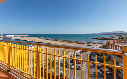 Puerto: Swimming Pool, Residential Area, Urban Design, Human Settlement, Home, Estate, Apartment, Resort, Condominium, Hacienda