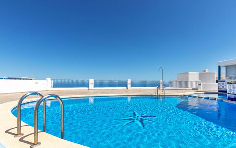 Perla: Swimming Pool, Residential Area, Urban Design, Human Settlement, Home, Estate, Apartment, Resort, Condominium, Hacienda