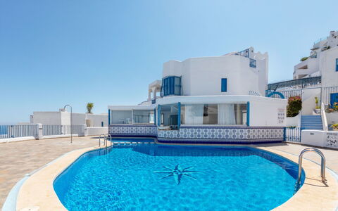 Perla: Swimming Pool, Residential Area, Urban Design, Human Settlement, Home, Estate, Apartment, Resort, Condominium, Hacienda