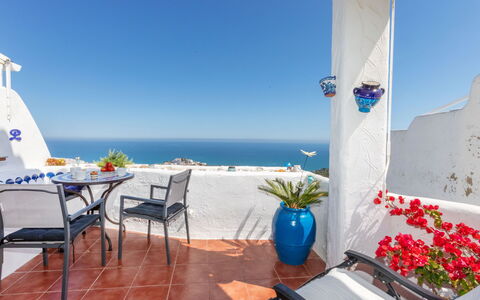 Perla: Swimming Pool, Residential Area, Urban Design, Human Settlement, Home, Estate, Apartment, Resort, Condominium, Hacienda
