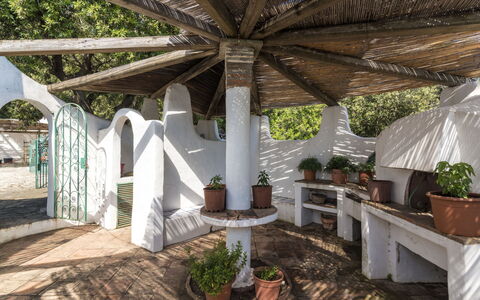 Villa Delfino: Mountainous Landforms, Mountain, Hill, Mountain Range, Landscape, Highland, Hill Station, Shade, Ridge