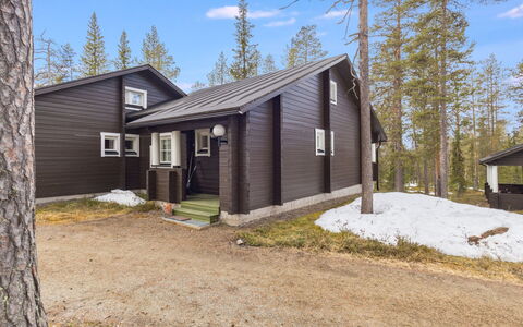 Veramukka B1: Wood, House, Cottage, Siding, Home, Roof, Slope, Woodland, Log Cabin, Larch