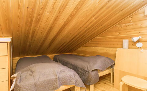 Veramukka B1: Floor, Flooring, Interior Design, Wood, Ceiling, Furniture, Bedroom, Wood Flooring, Room, Bed