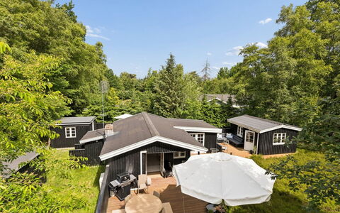 Ami - 850M from the Sea: Home, House, Roof, Residential Area, Cottage, Estate, Siding, Garden, Landscaping, Yard