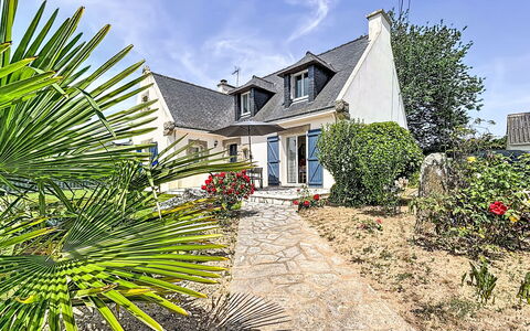 Maison le Guerno: Swimming Pool, Resort Town, Eco Hotel, Resort, Villa