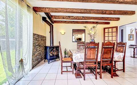 Maison le Guerno: Swimming Pool, Resort Town, Eco Hotel, Resort, Villa