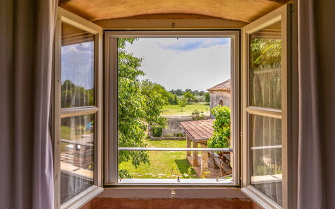 Altona: Land Lot, Home, Estate, Wood Stain, Hardwood, Balcony, Daylighting, Eco Hotel, Houseplant