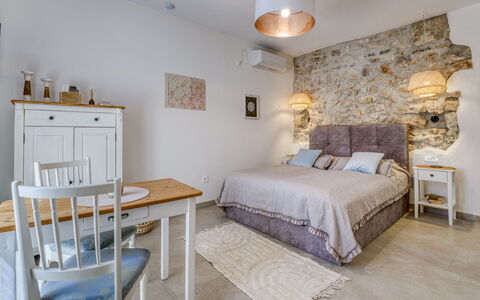 Accommodation:&nbsp;Passion 202.2