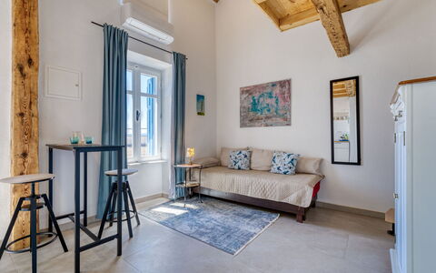 Accommodation:&nbsp;Passion 204.1