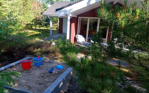 Ferdine - from the Sea: Shrub, Garden, Cottage, House, Home, Roof, Groundcover, Garden Buildings, Backyard
