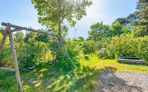Isalie - 300M from the Sea: Blue, Vegetation, Shrub, Summer, Plant Community, Garden, Spring, Sunlight, Meadow, Park
