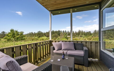 Solveig - 1.5Km from the Sea: Building, House, Window, Home, Roof, Residential Area, Shrub, Cottage, Land Lot