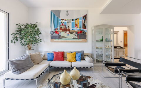 Art&Sea House: Furniture, Interior Design, Couch, Flooring, Wall, Floor, Living Room, Table, Room, Apartment