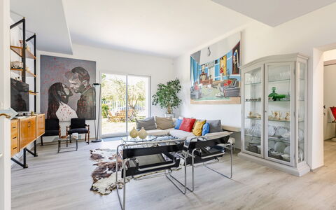 Art&Sea House: Furniture, Interior Design, Flooring, Wall, Floor, Wood, Ceiling, Couch, Table, Living Room