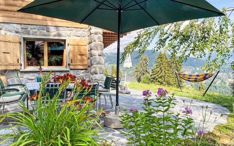 Chalet le Cornuit: Umbrella, Outdoor Furniture, Furniture, Chair, Garden, Shade, Outdoor Table, Landscaping, Yard, Eco Hotel