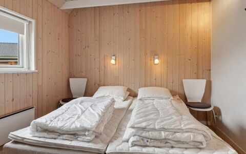 Eve - 700M from the Sea: Wood, Ceiling, Flooring, Floor, Interior Design, Bedroom, Lighting, Bed, Room, Bed Sheet