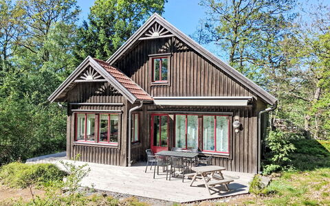 Lövekulle: Wood, House, Cottage, Home, Roof, Siding, Door, Porch, Garden Buildings, Log Cabin