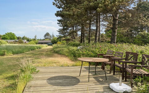 Stasia - 50M from the Sea: Shrub, Land Lot, Plant Community, Furniture, Garden, Groundcover, Outdoor Furniture, Outdoor Table, Backyard