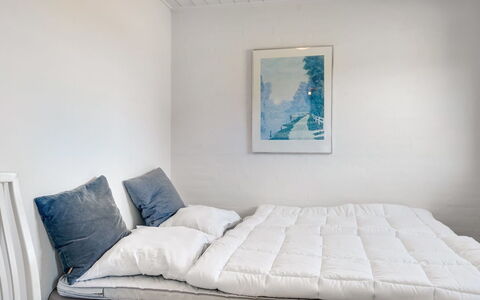 Gorica - 200M to the Fjord: Bedroom, Bed Sheet, Bed, Furniture, Linens, Bedding, Interior Design, Floor, Flooring, Room